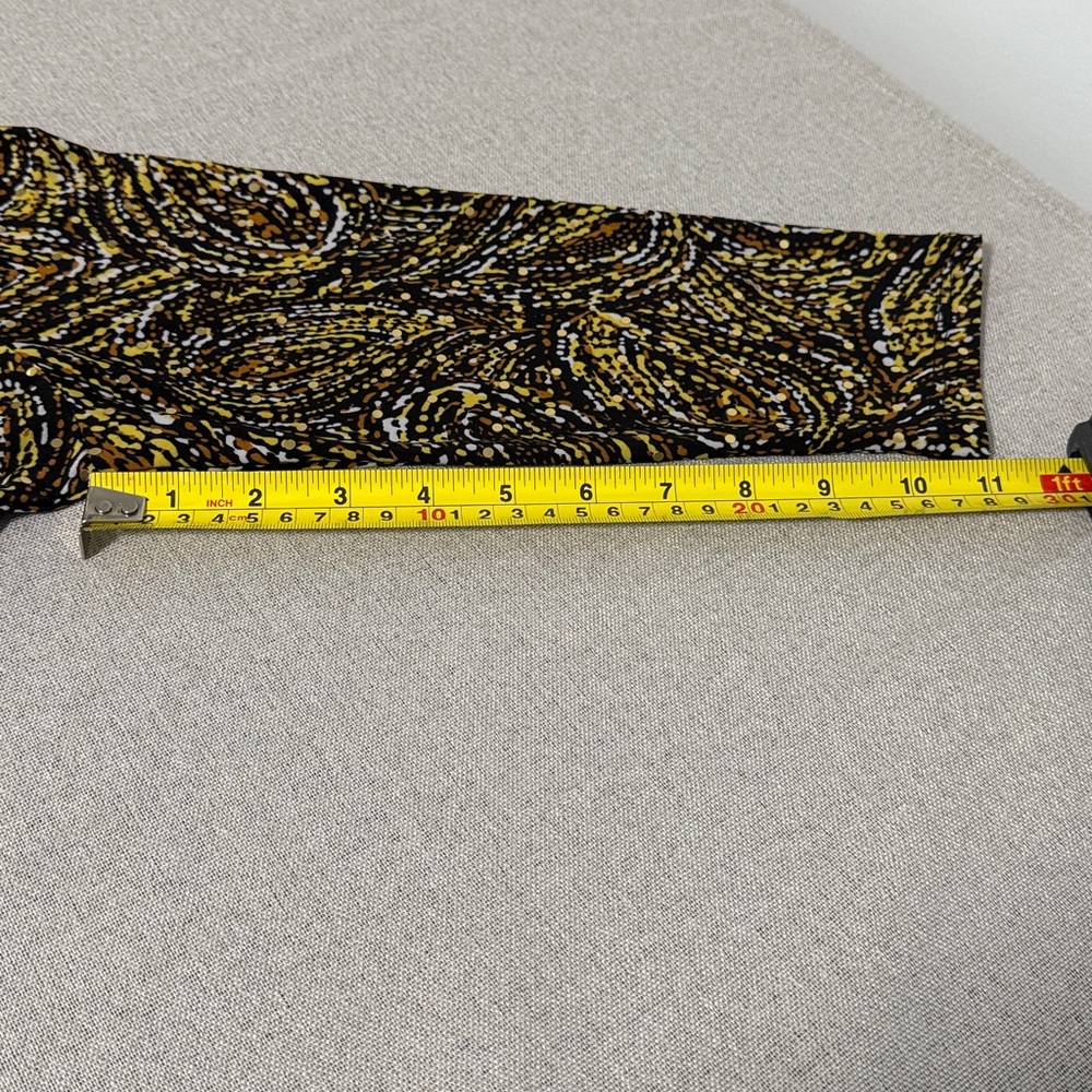 Emily Daniel’s Elegant Brown and Gold Swirl Tunic Top SZPM. - Picture 10 of 14